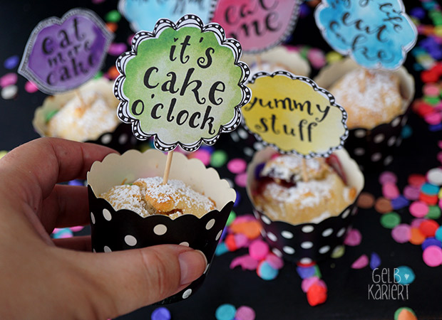 Muffin Topper | Free Printable | Freebie | Kuchen | Lettering Happy Birthday | Bloggeburtstag | Muffin Dekoration | Muffins dekorieren | Handlettering | Watercolor | Aquarell | Gelbkariert Blog